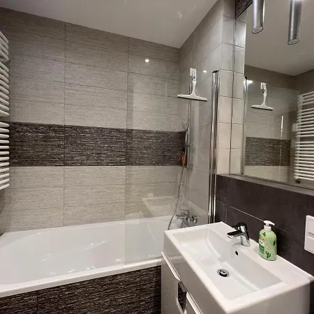 I&m Sikorskiego 아파트